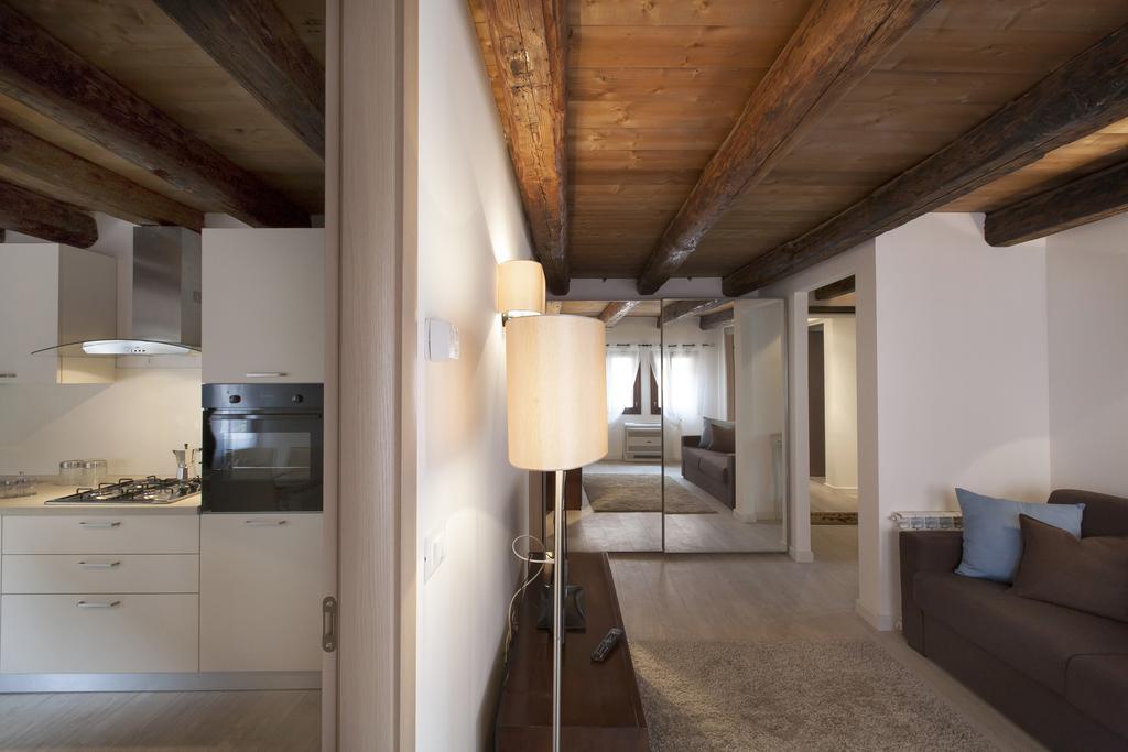 Residenza Tiziano Apartment เวนิส ห้อง รูปภาพ